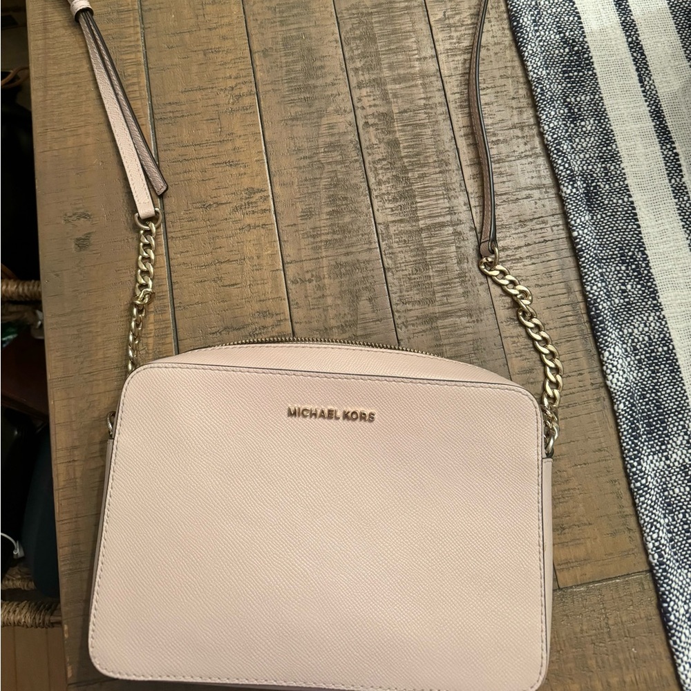Michael Kors Crossbody Bag in Blush; Used; Good condition; Smoke Free Home